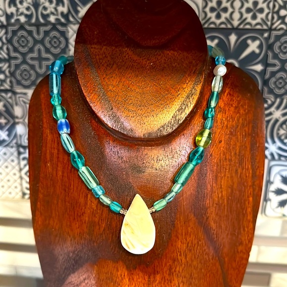 Real teardrop mother of pearl abalone shell AAA, real baroque pearl and Murano - Picture 3 of 5